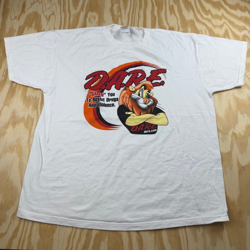 Vintage DARE Shirt Daren the Lion Graphic Tee White Fruit of the Loom Mens XL